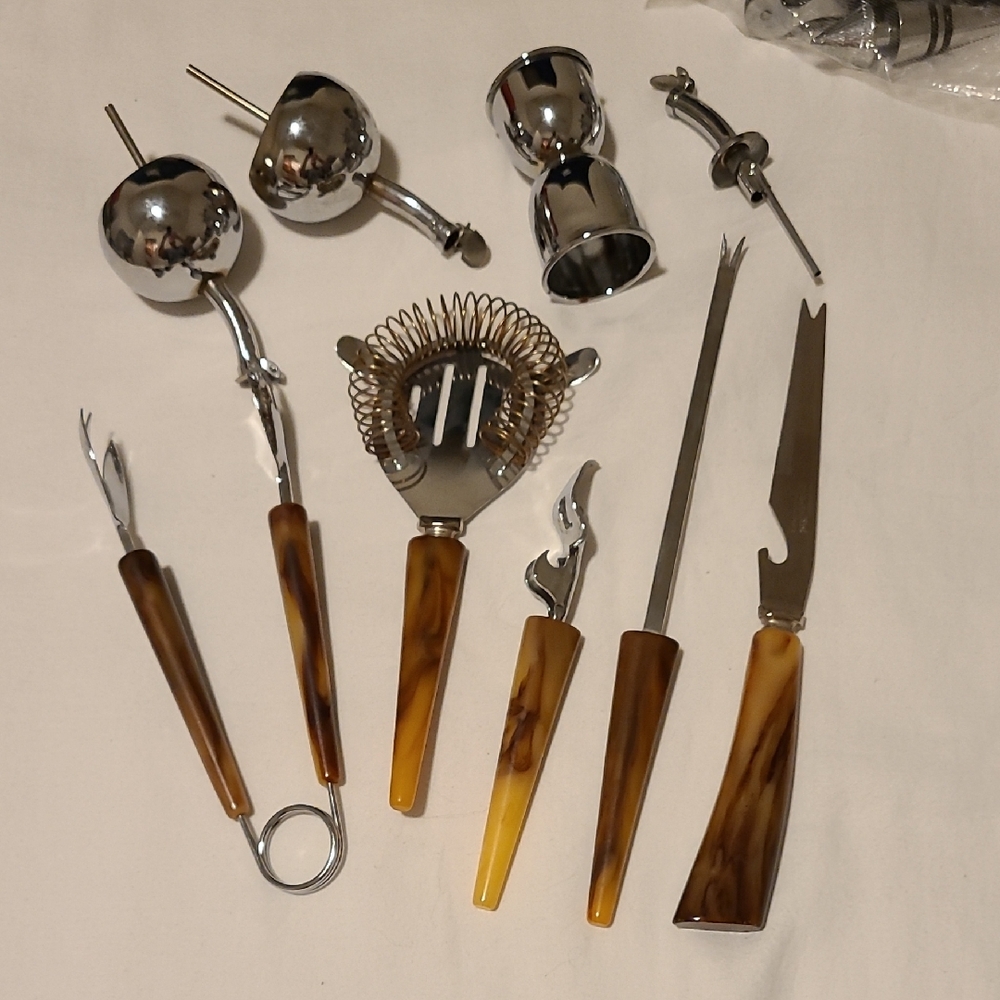Bakelite Bar Accessory Tool Set, Butterscotch Swirl, Vintage